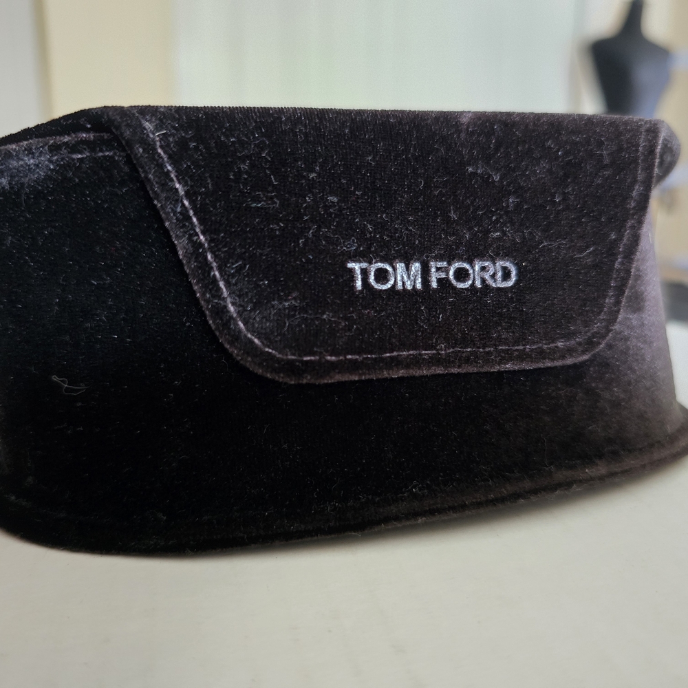 Tom Ford Sunglasses Case – Velour with Magnetic Clasp
